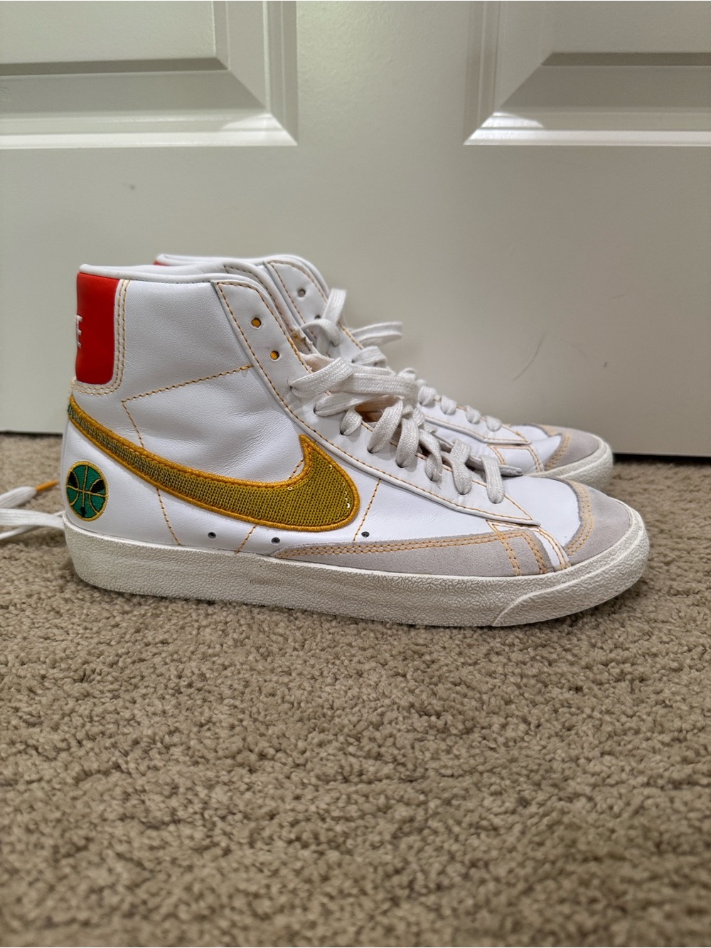 Nike Blazer Mid 77 Raygun